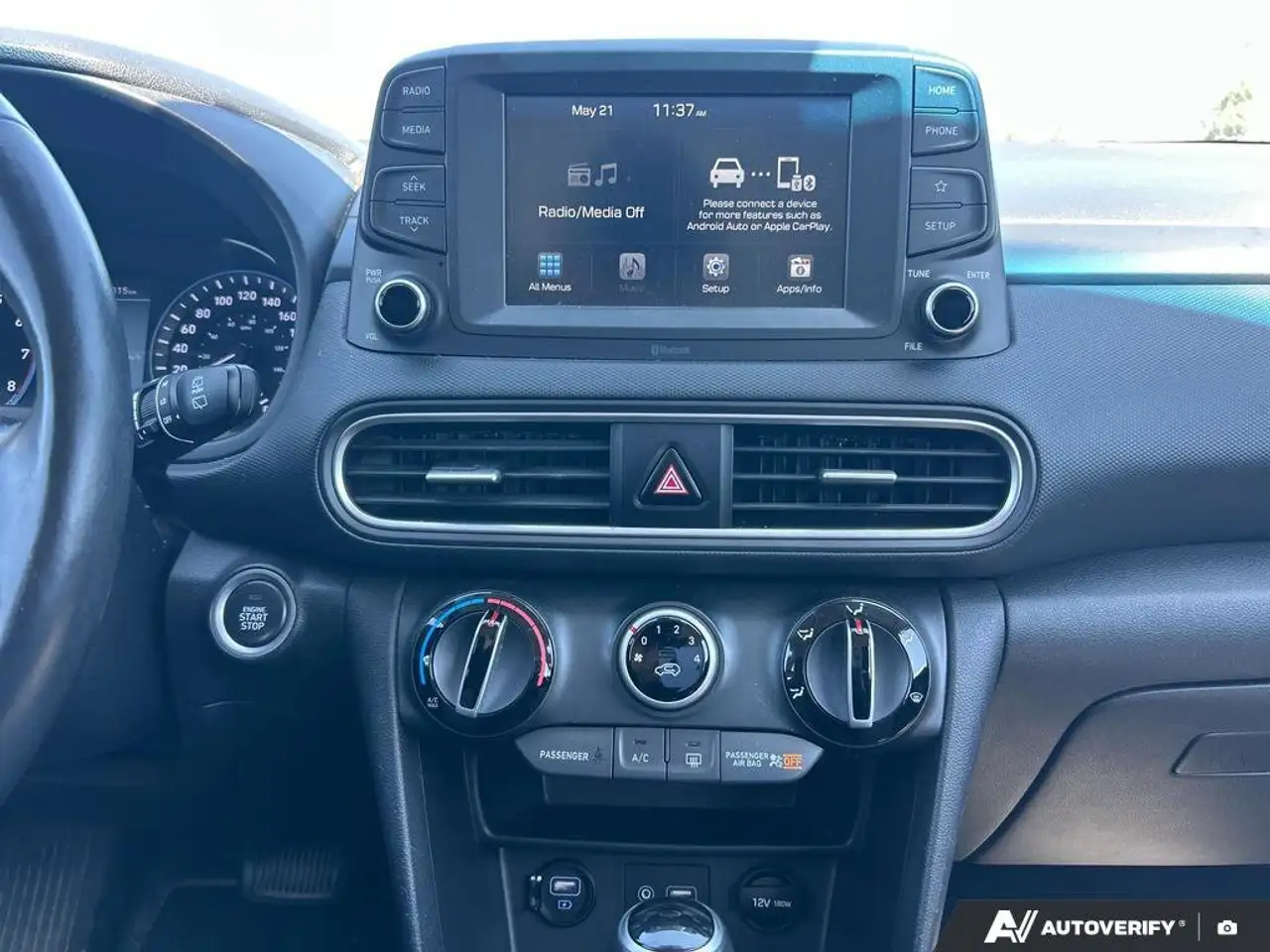 Hyundai KONA photo Hyundai KONA