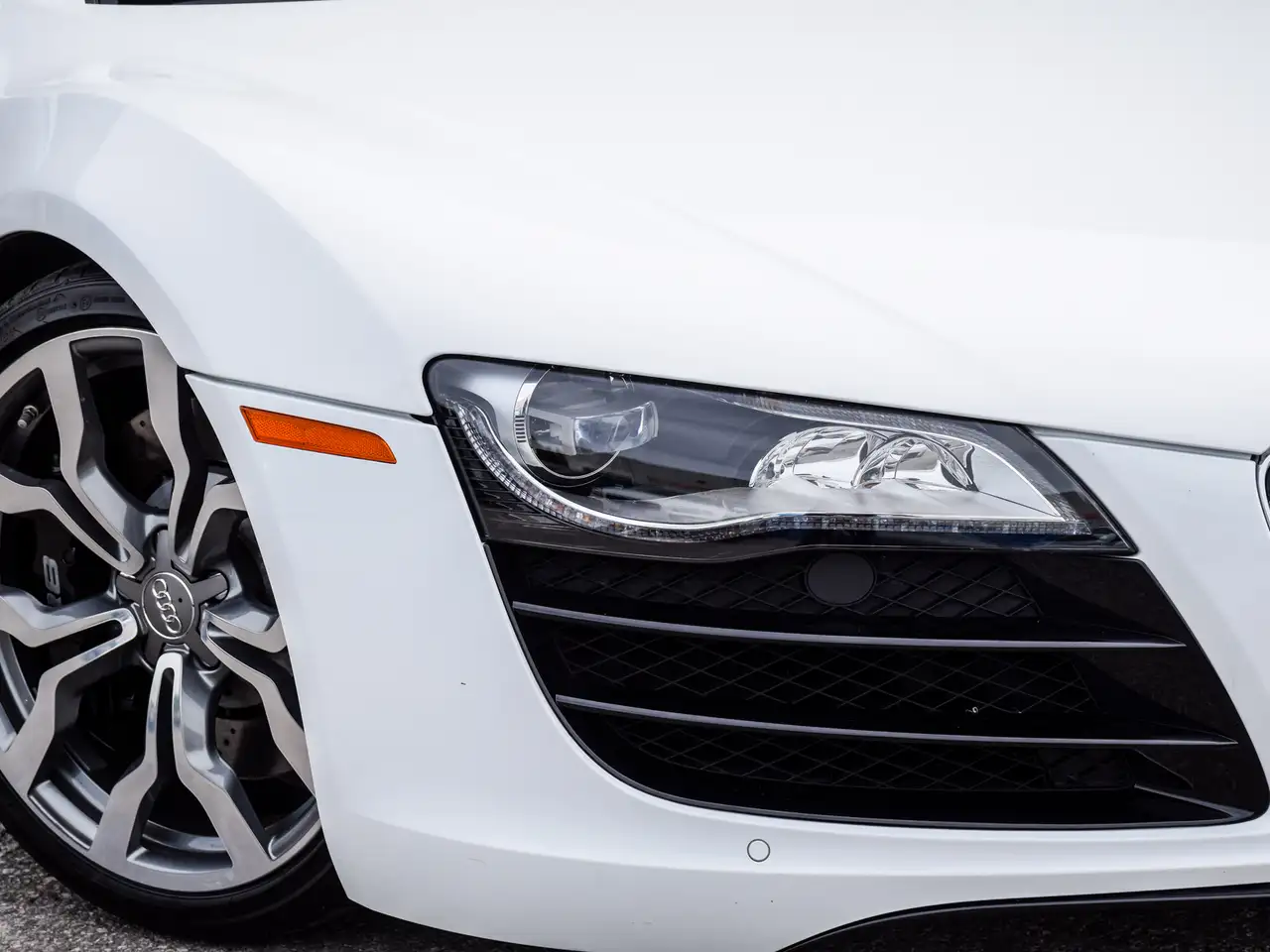 Audi R8 снимка Audi R8