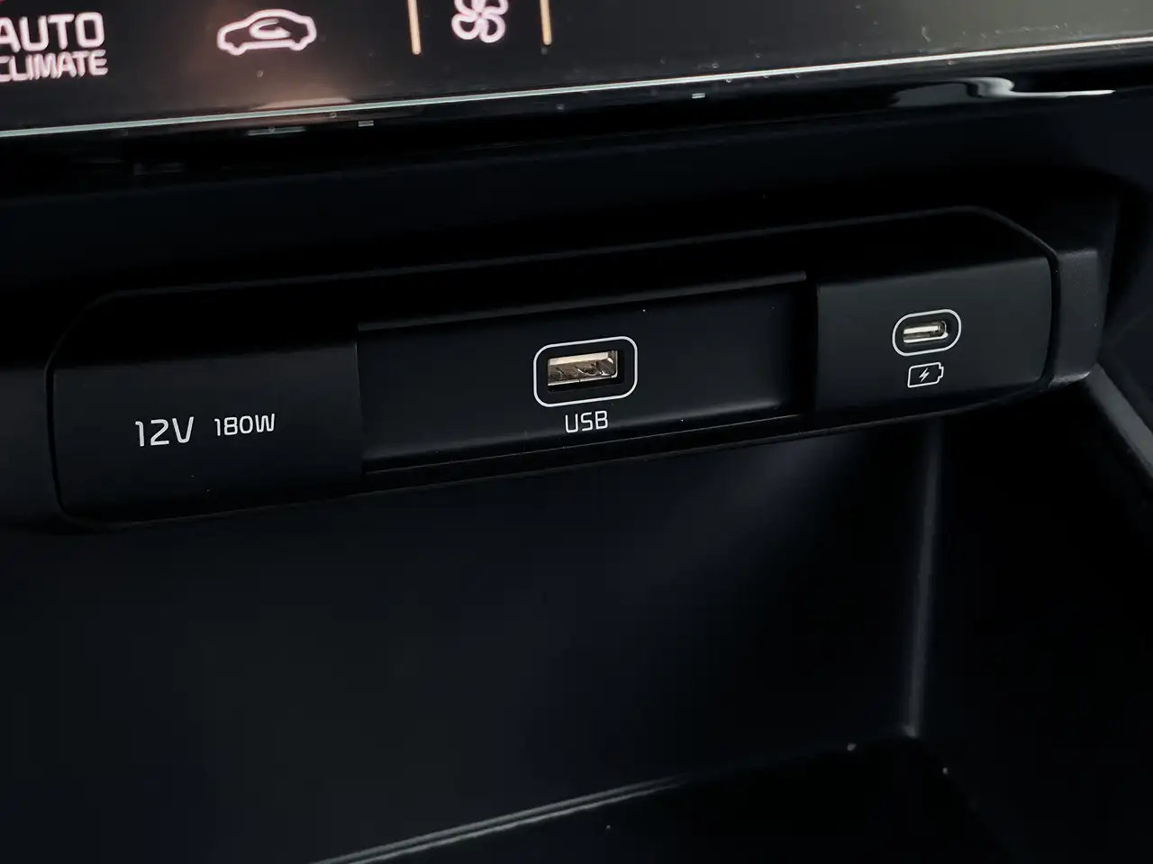 Kia Niro снимка Kia Niro