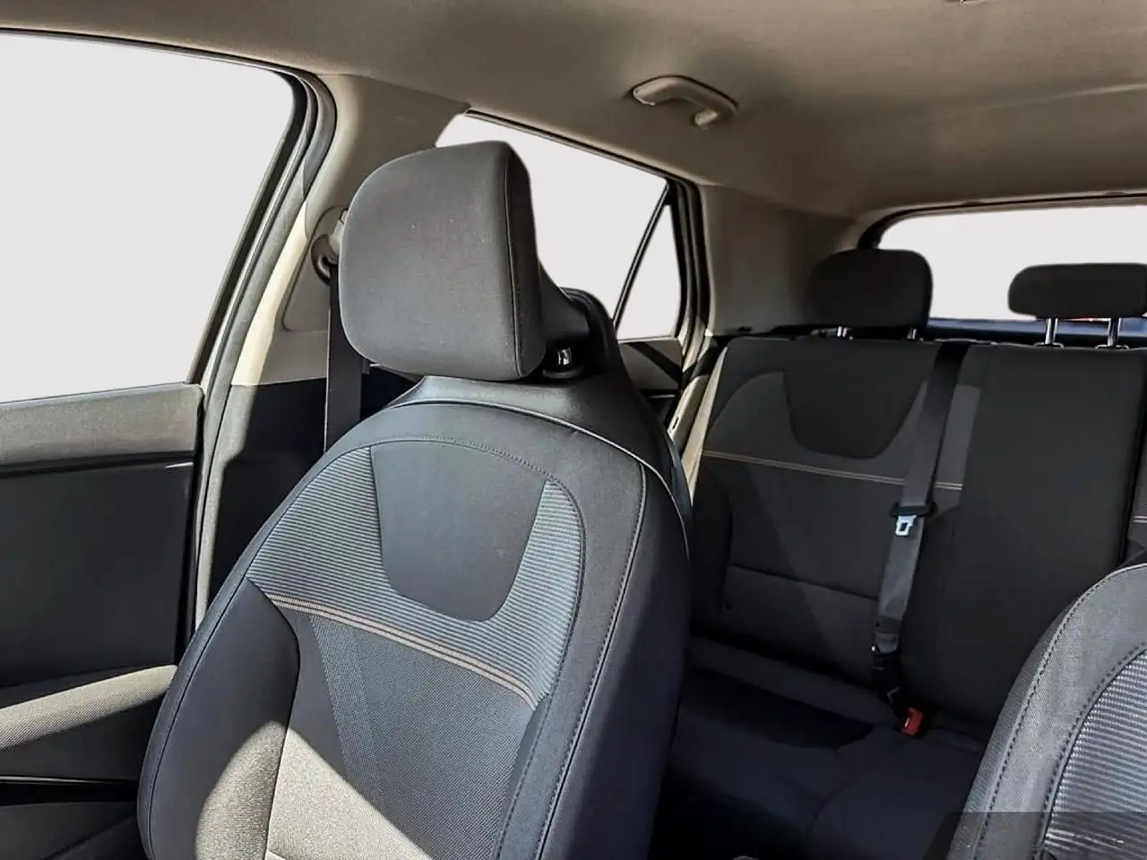 Kia Niro снимка Kia Niro