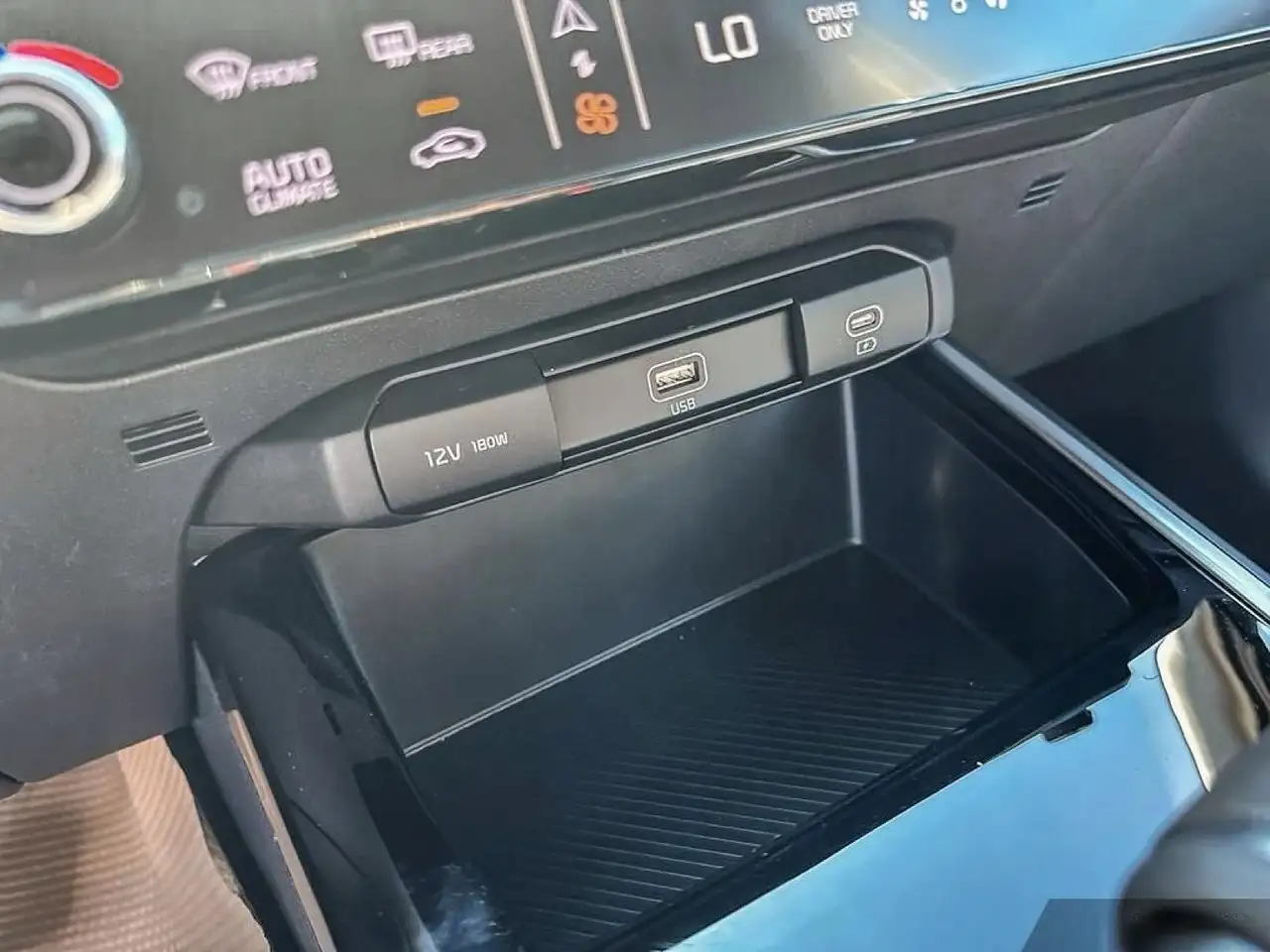 Kia Niro снимка Kia Niro