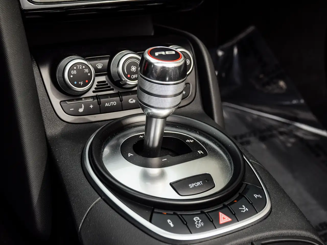 Audi R8 снимка Audi R8