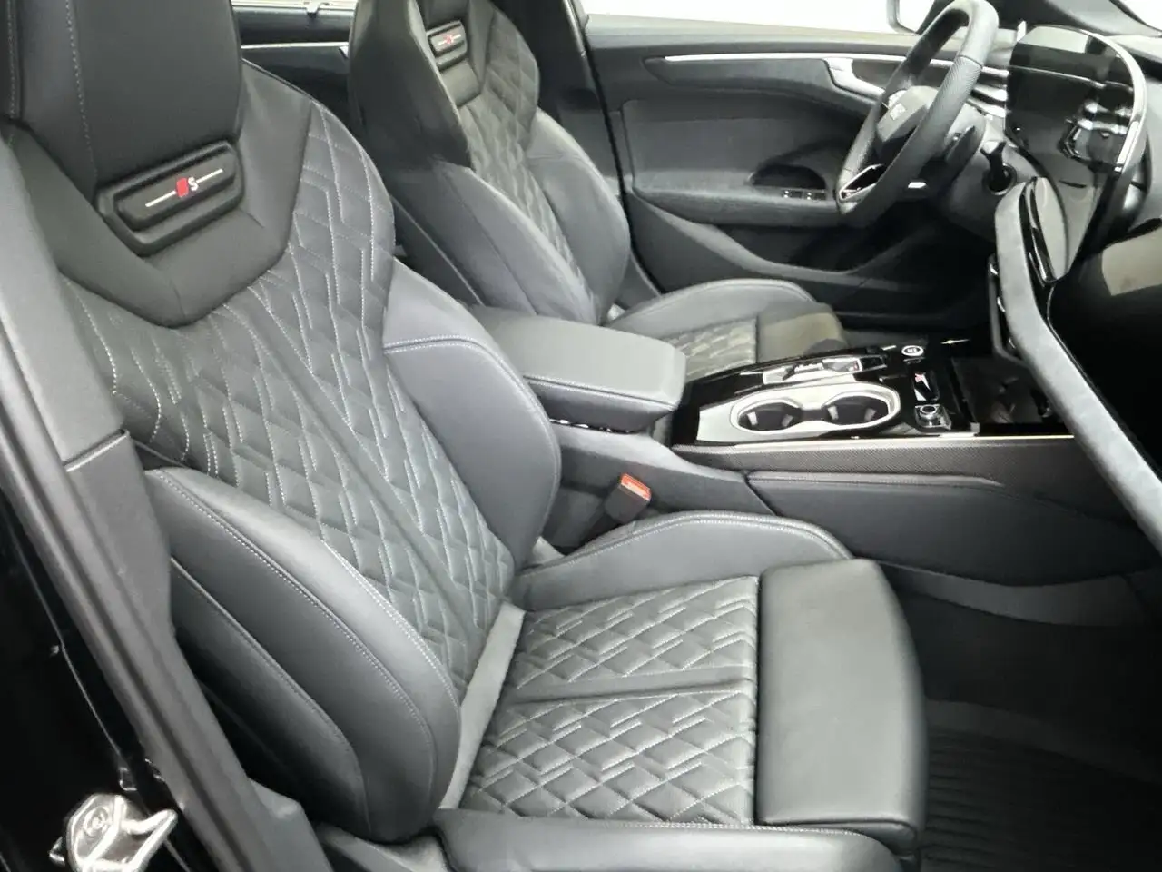 Audi A6 photo Audi A6
