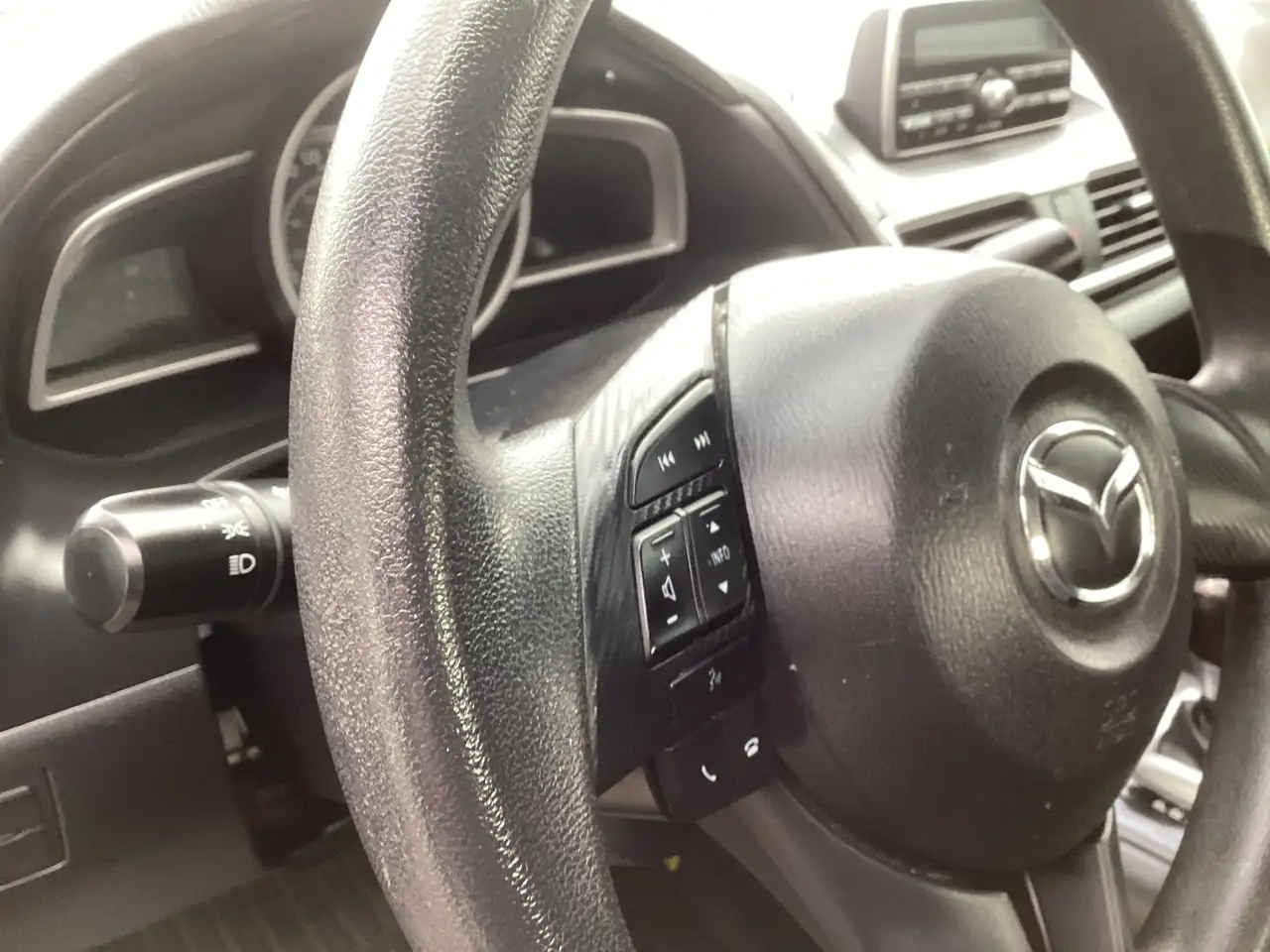 Mazda 3 photo Mazda 3