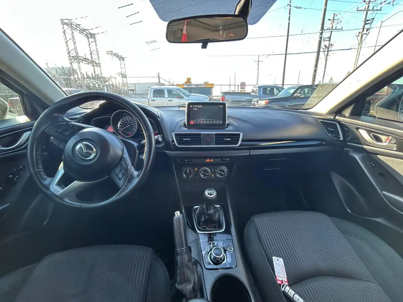 Mazda 3 снимка Mazda 3