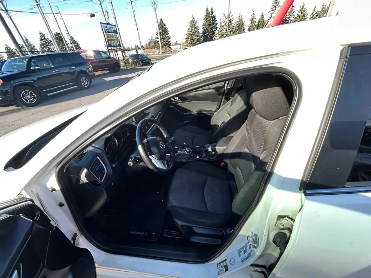 Mazda 3 снимка Mazda 3