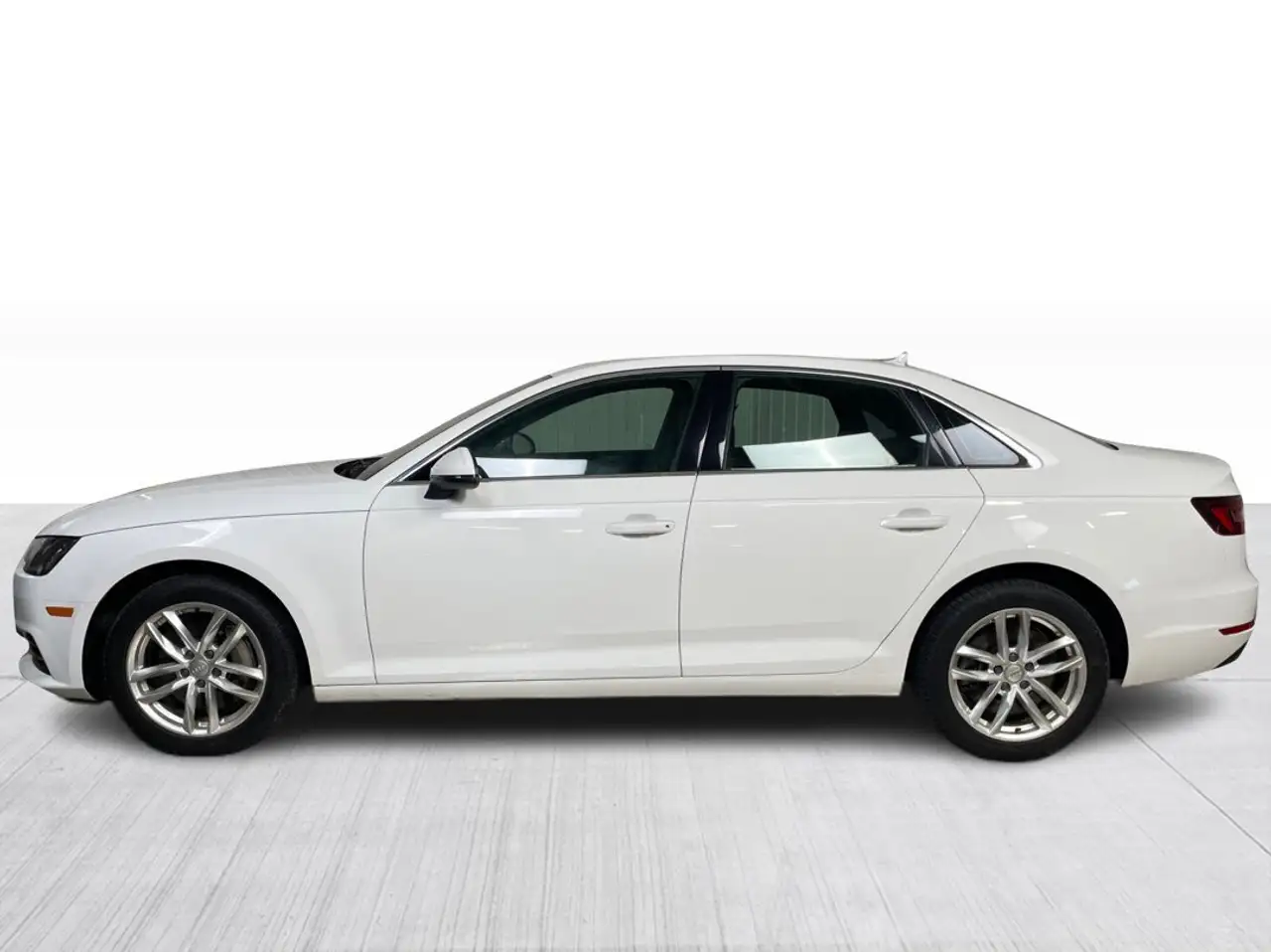 Audi A4 photo Audi A4