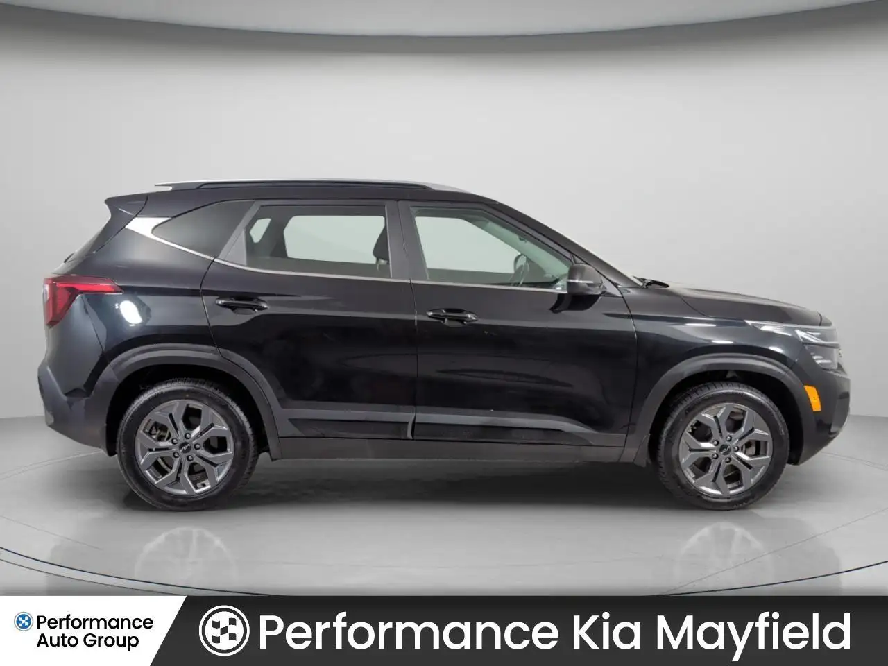 Kia Seltos photo Kia Seltos