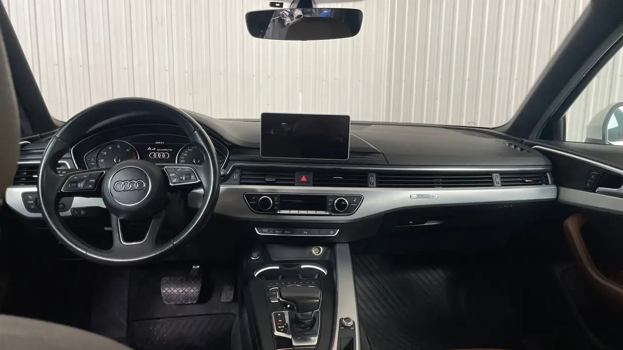 Audi A4 photo Audi A4