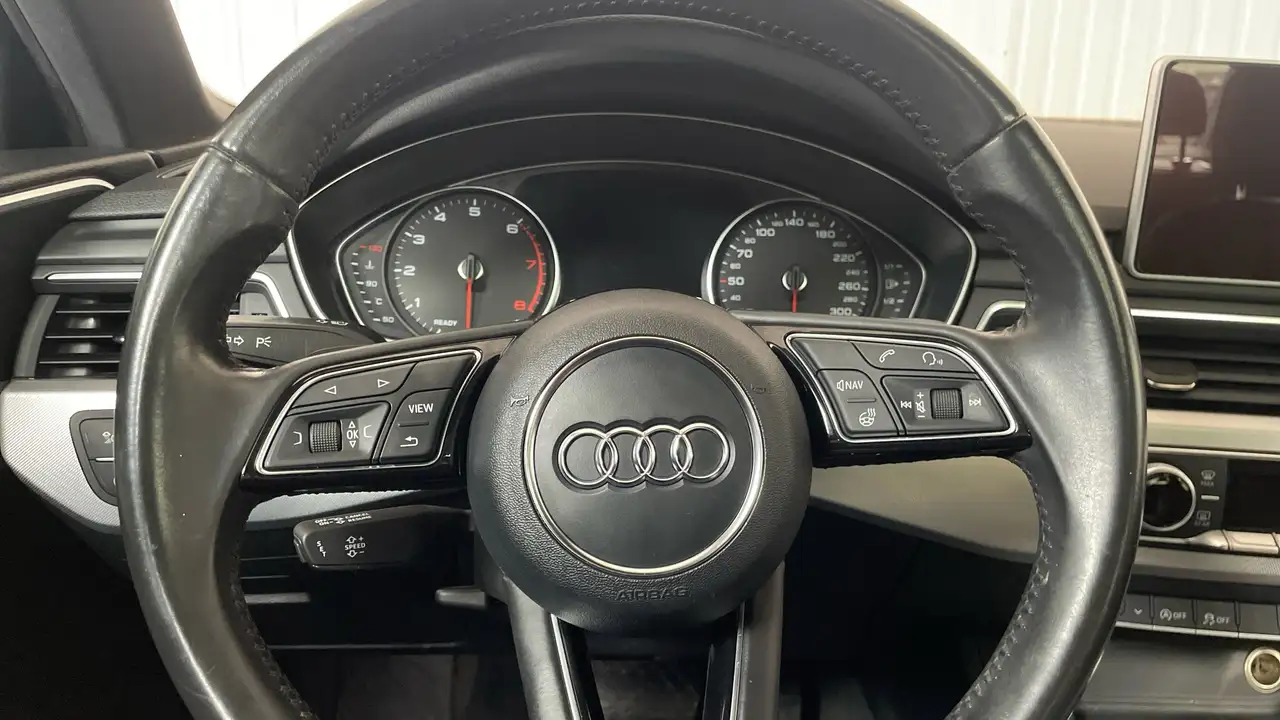 Audi A4 photo Audi A4