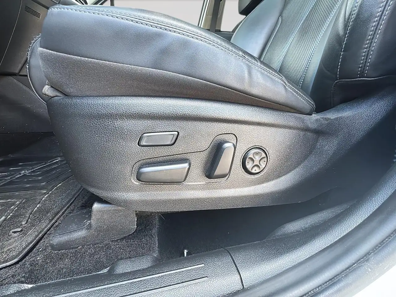 Hyundai SANTA FE снимка Hyundai SANTA FE