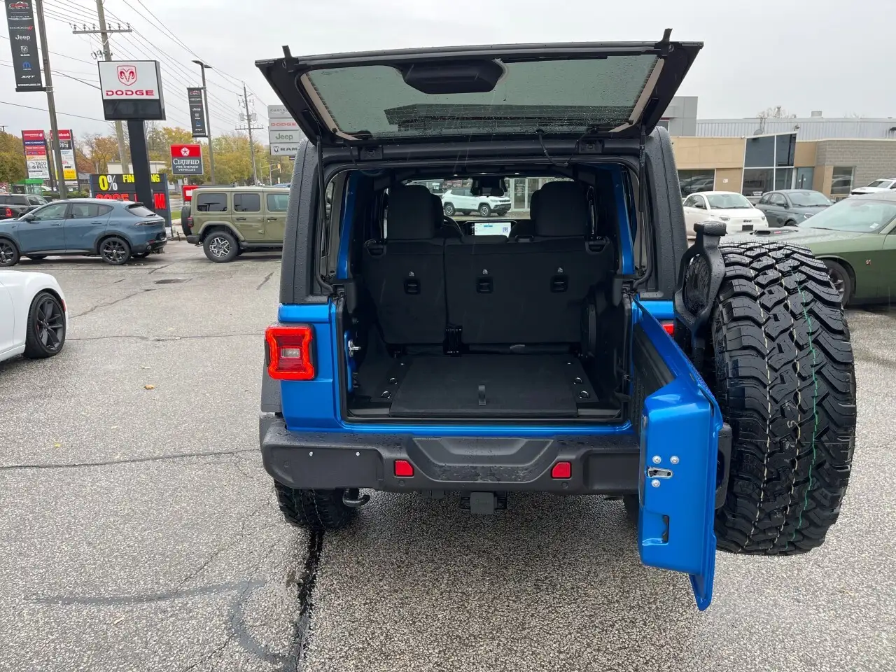 Jeep Wrangler снимка Jeep Wrangler