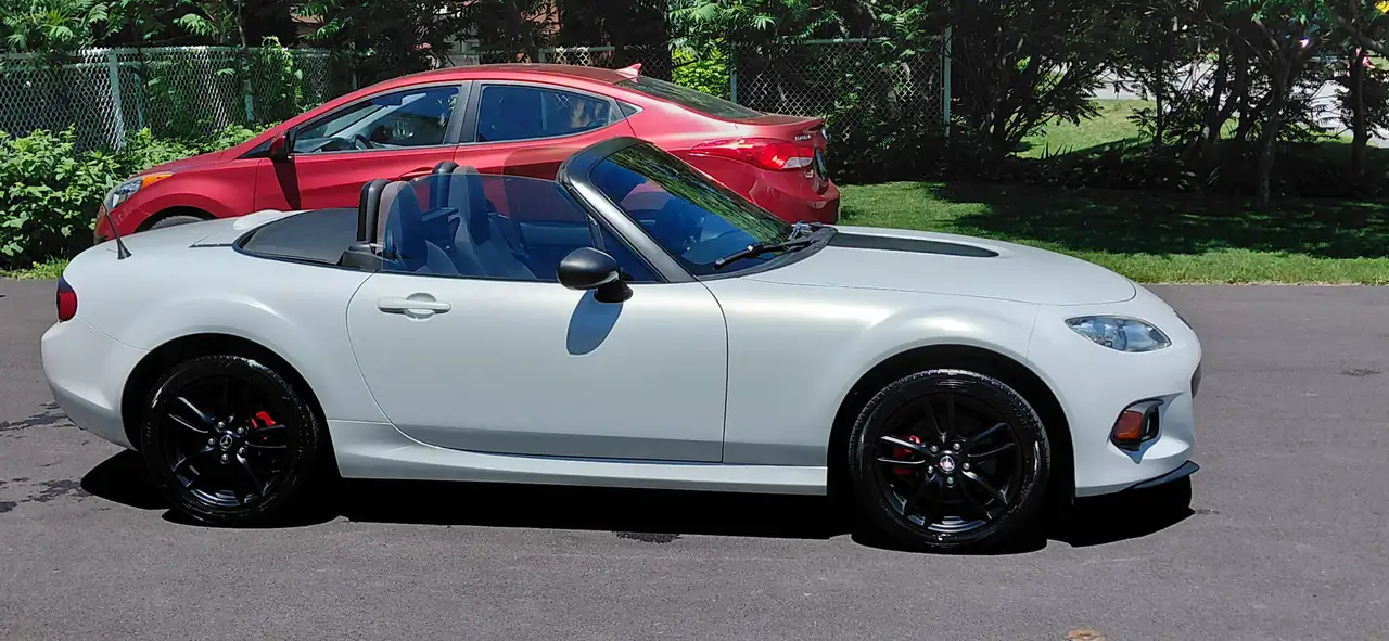 Mazda MX-5 Miata снимка Mazda MX-5 Miata