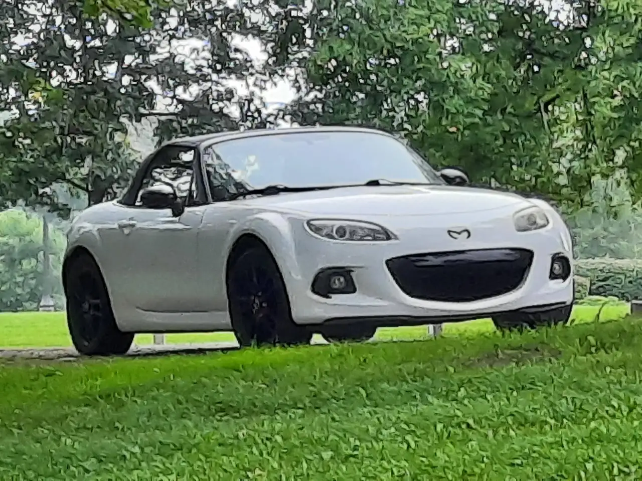 Mazda MX-5 Miata снимка Mazda MX-5 Miata