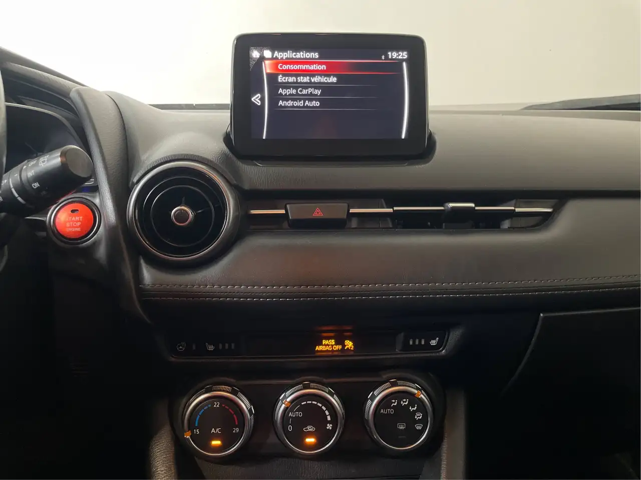 Mazda CX-3 снимка Mazda CX-3