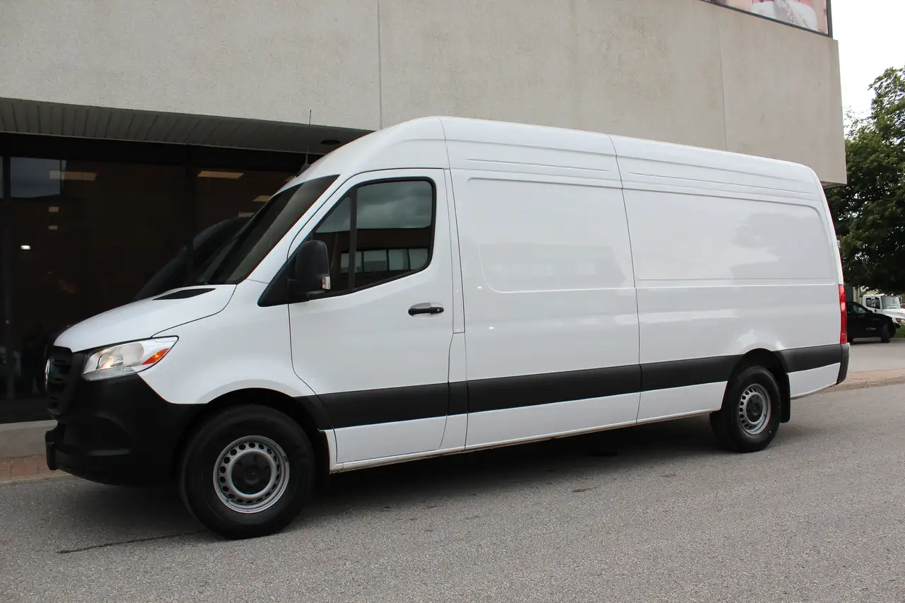 2025 Mercedes-Benz Sprinter