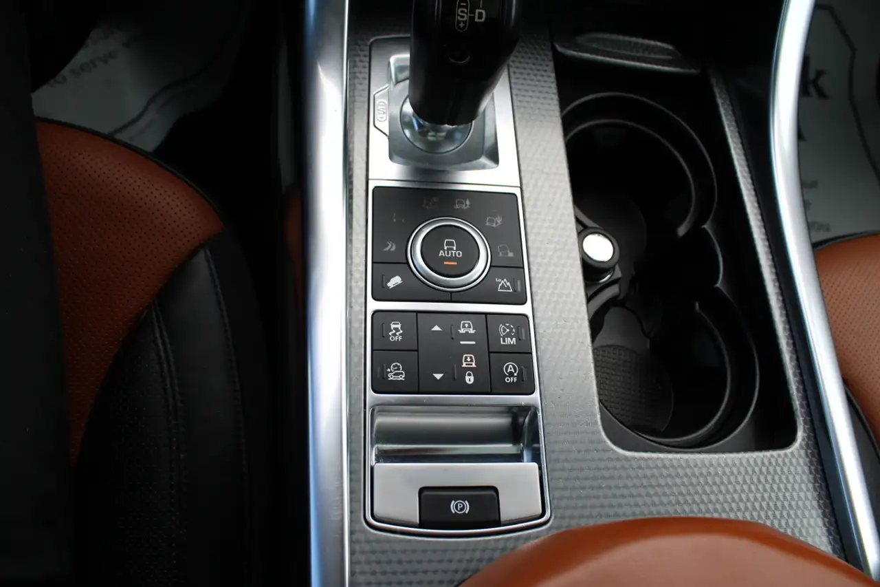 Land Rover Range Rover Sport снимка Land Rover Range Rover Sport