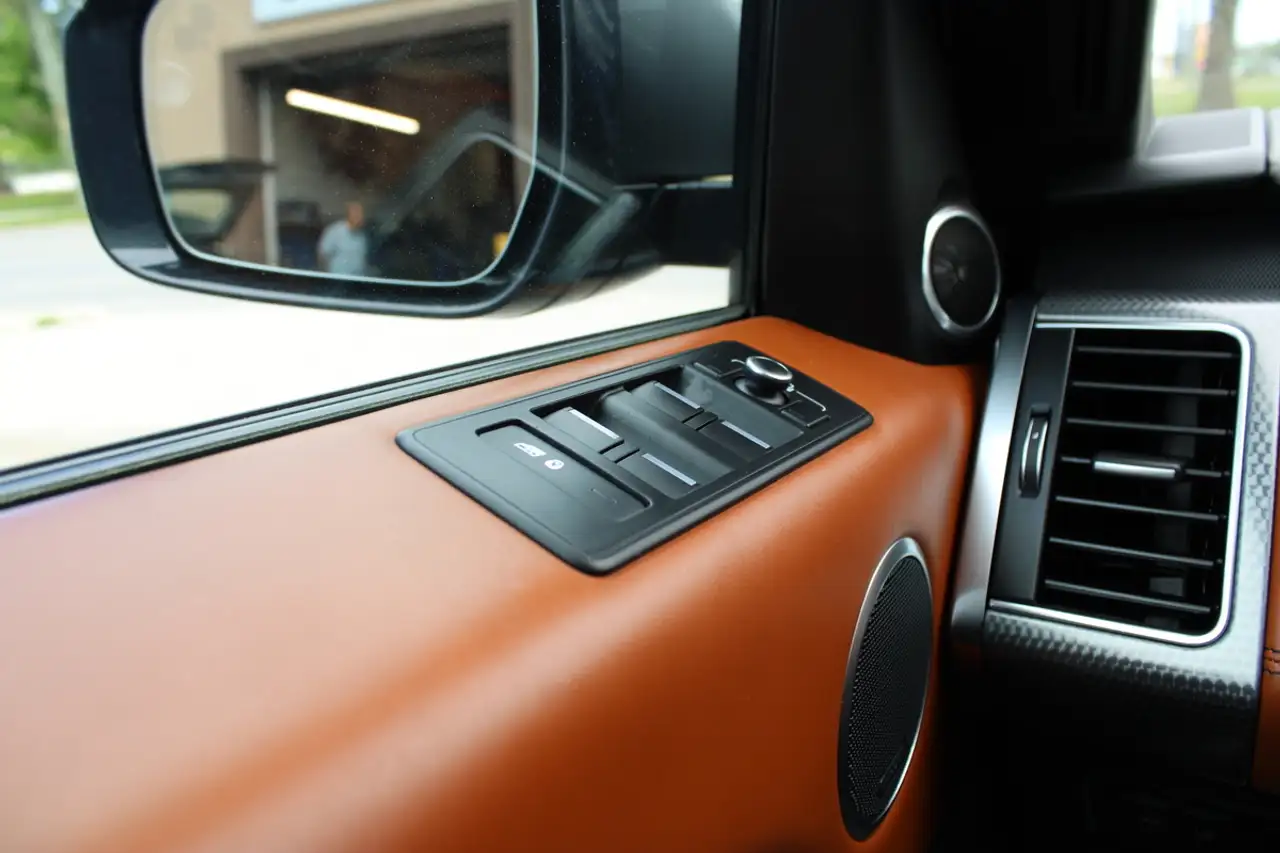 Land Rover Range Rover Sport снимка Land Rover Range Rover Sport