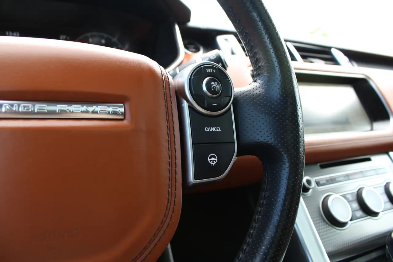 Land Rover Range Rover Sport снимка Land Rover Range Rover Sport