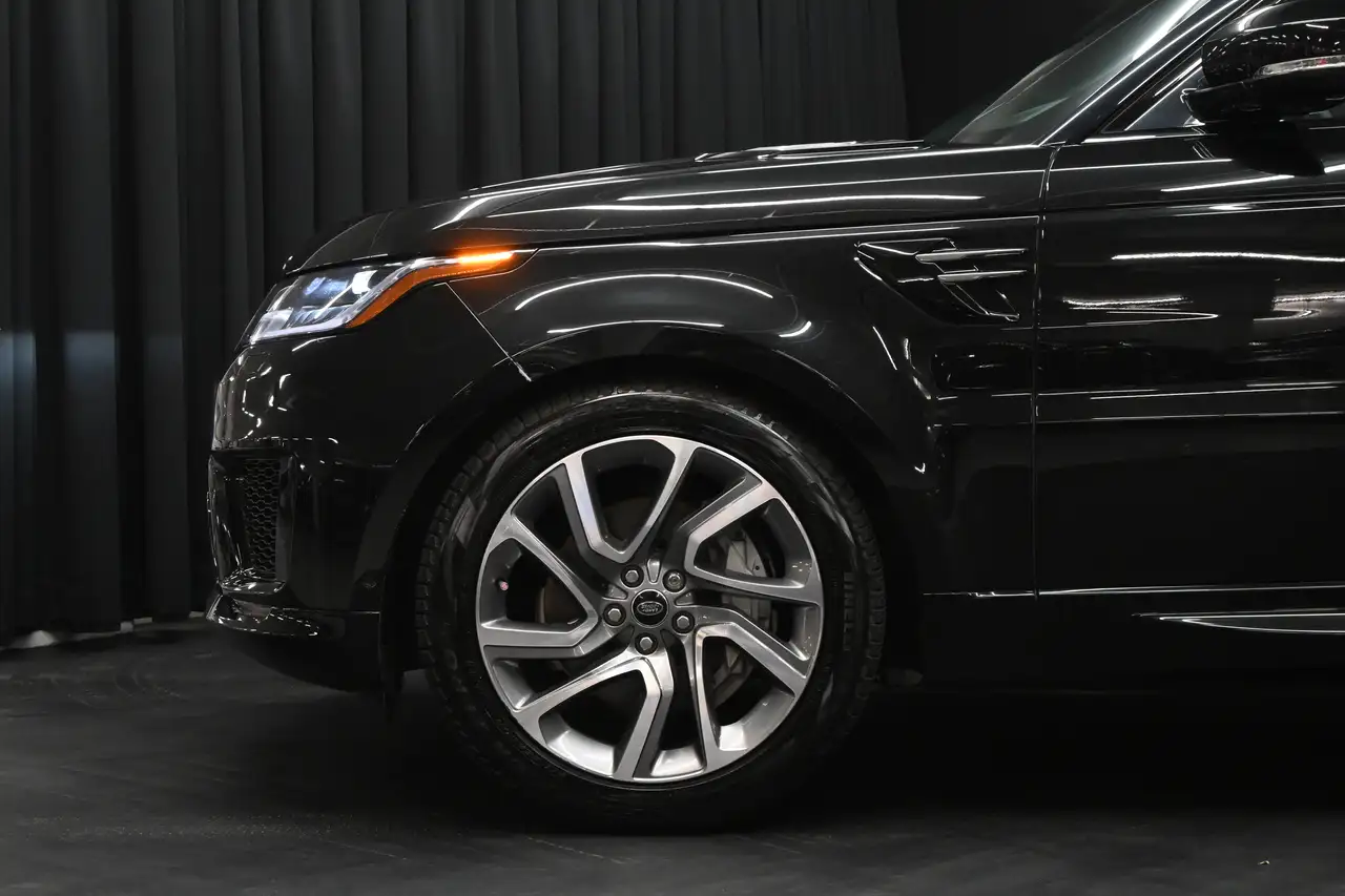 Land Rover Range Rover Sport снимка Land Rover Range Rover Sport