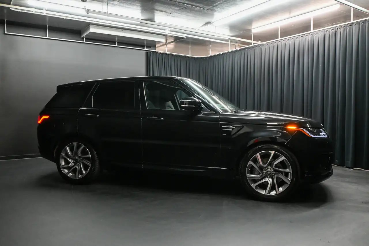 Land Rover Range Rover Sport снимка Land Rover Range Rover Sport