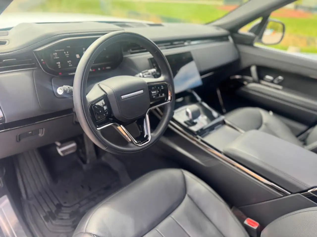 Land Rover Range Rover Sport снимка Land Rover Range Rover Sport