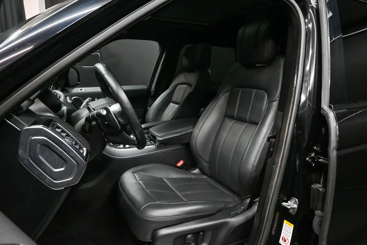 Land Rover Range Rover Sport снимка Land Rover Range Rover Sport