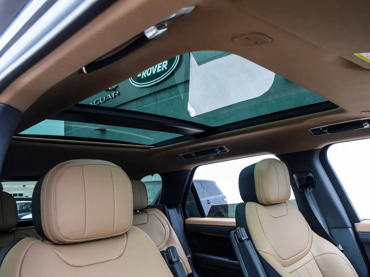 Land Rover Range Rover Sport снимка Land Rover Range Rover Sport