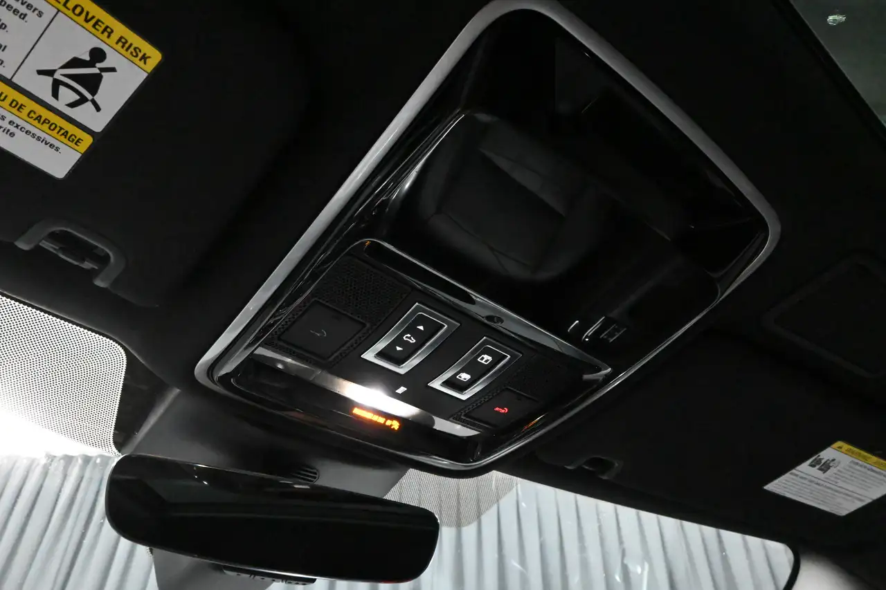Land Rover Range Rover Sport снимка Land Rover Range Rover Sport