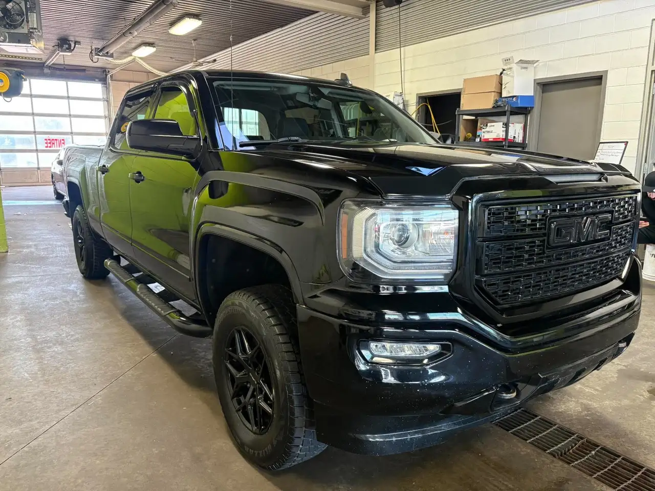 GMC Sierra 1500 photo GMC Sierra 1500