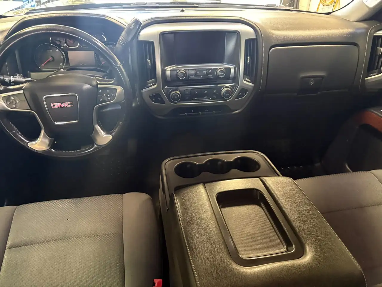 GMC Sierra 1500 photo GMC Sierra 1500