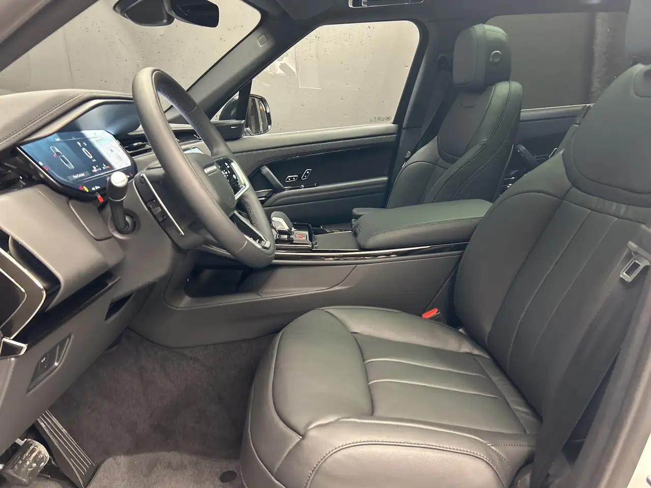Land Rover Range Rover Sport снимка Land Rover Range Rover Sport