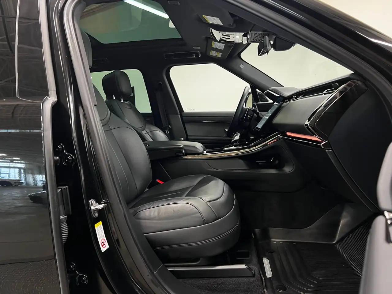 Land Rover Range Rover Sport снимка Land Rover Range Rover Sport