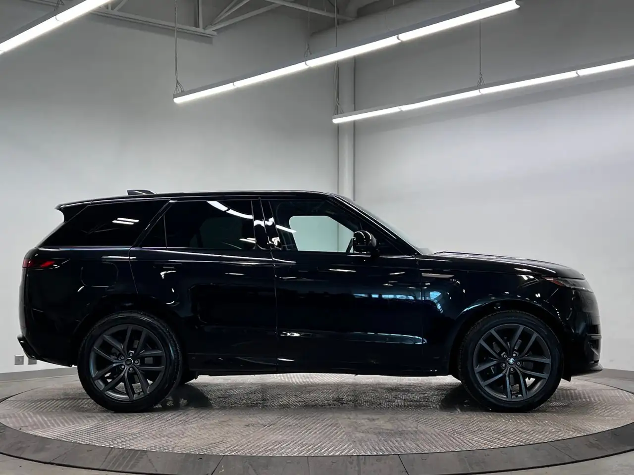 Land Rover Range Rover Sport снимка Land Rover Range Rover Sport