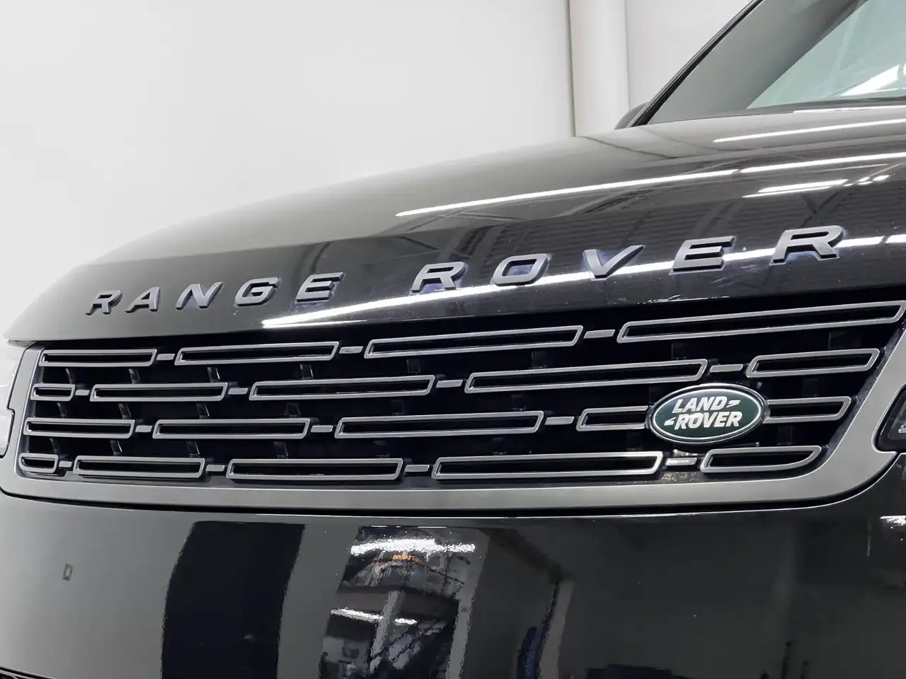 Land Rover Range Rover Sport снимка Land Rover Range Rover Sport