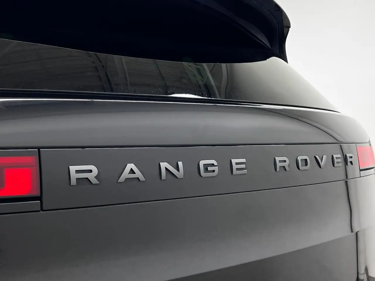 Land Rover Range Rover Sport снимка Land Rover Range Rover Sport