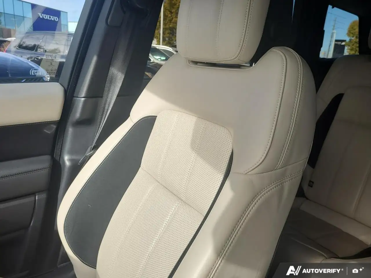 Land Rover Range Rover Sport снимка Land Rover Range Rover Sport