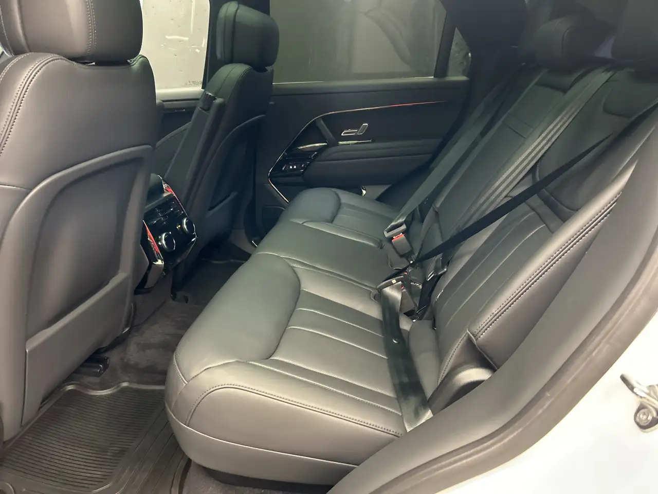 Land Rover Range Rover Sport снимка Land Rover Range Rover Sport