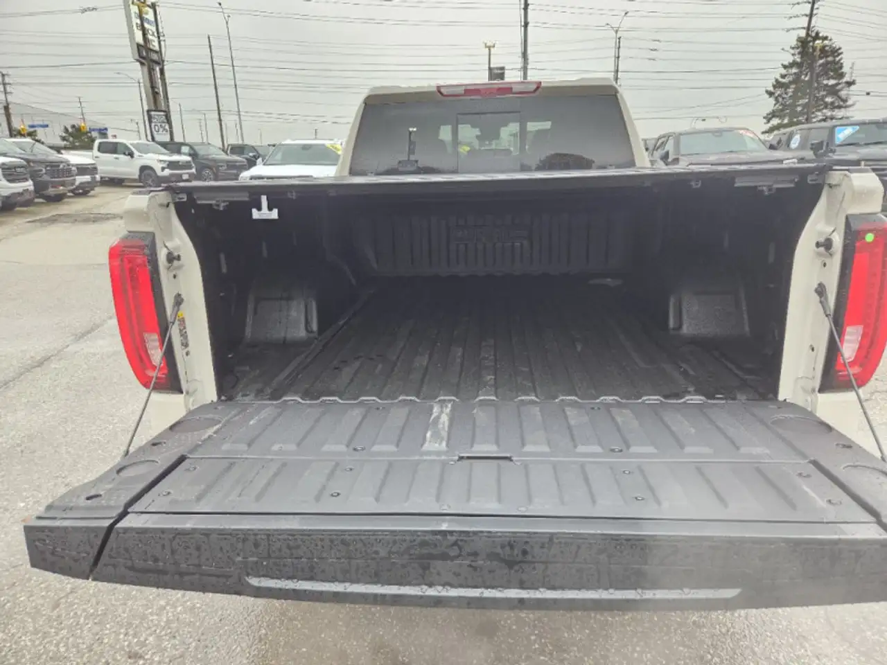 GMC Sierra 1500 снимка GMC Sierra 1500