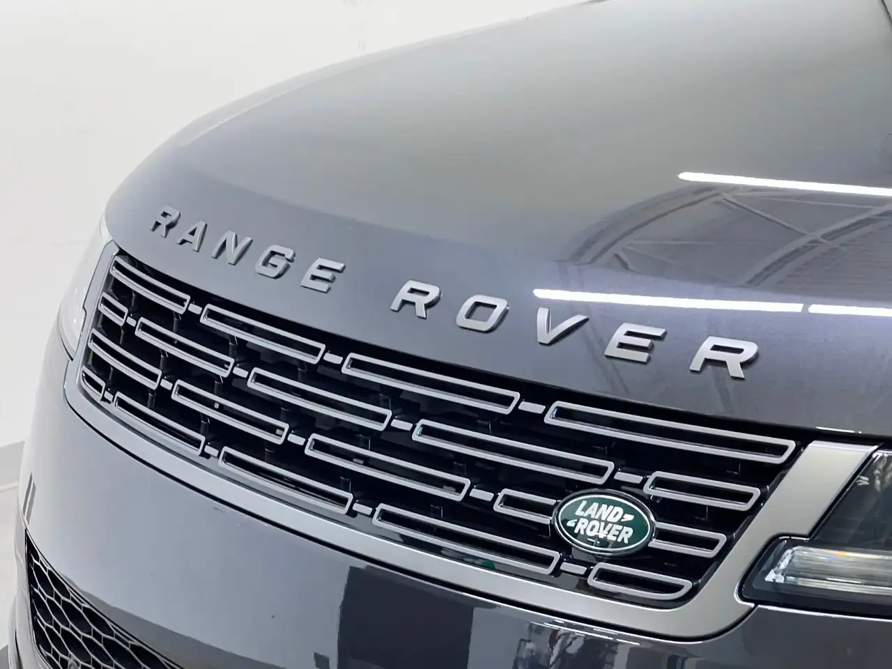 Land Rover Range Rover Sport снимка Land Rover Range Rover Sport