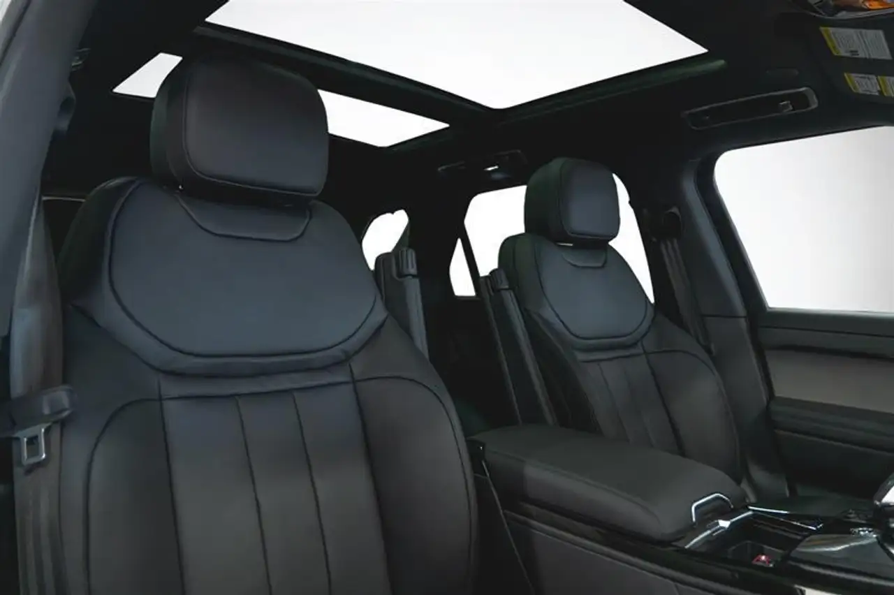 Land Rover Range Rover Sport снимка Land Rover Range Rover Sport