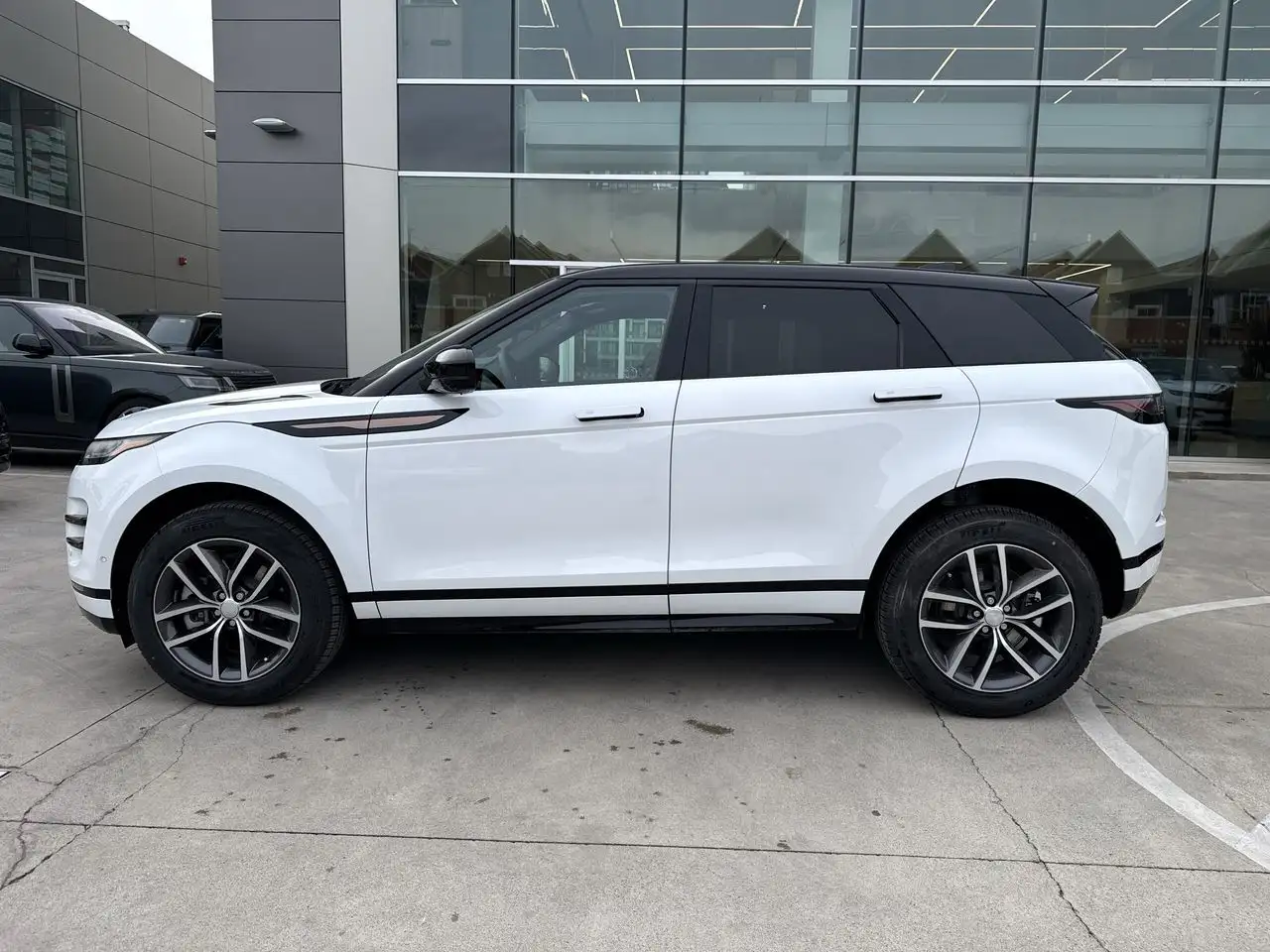 Land Rover Range Rover Evoque снимка Land Rover Range Rover Evoque