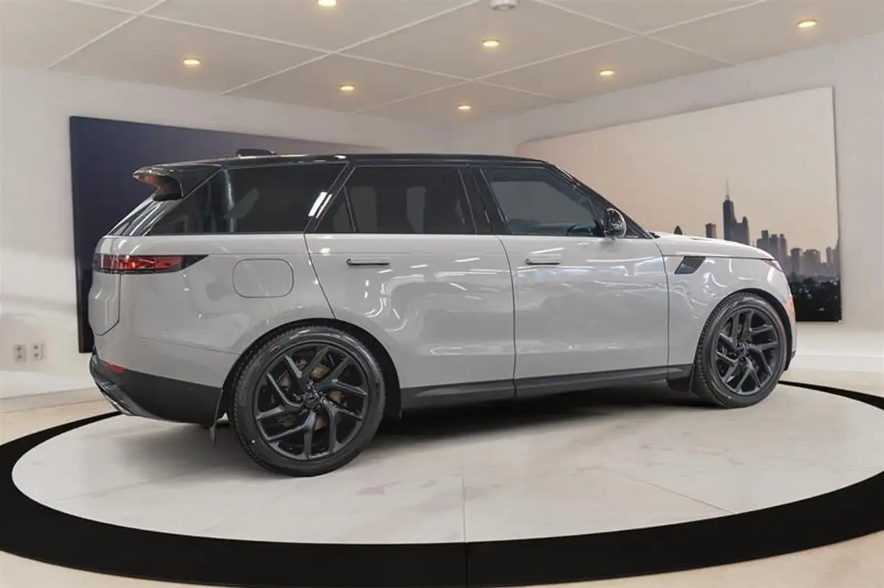Land Rover Range Rover Sport снимка Land Rover Range Rover Sport