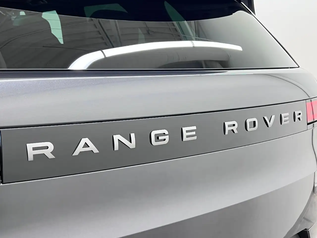 Land Rover Range Rover Sport снимка Land Rover Range Rover Sport