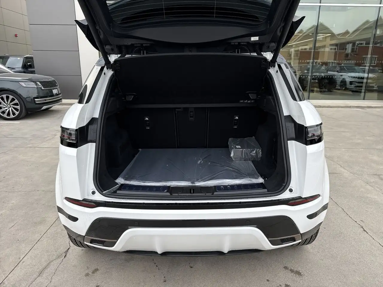 Land Rover Range Rover Evoque снимка Land Rover Range Rover Evoque