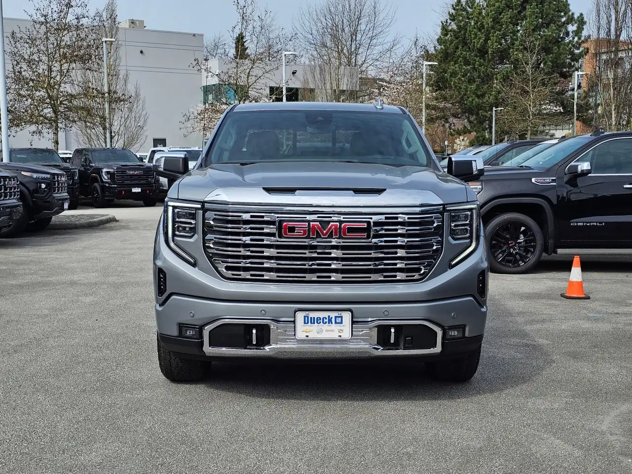 GMC Sierra 1500 снимка GMC Sierra 1500