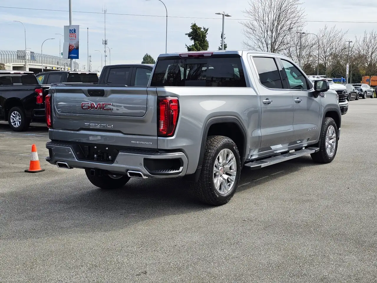 GMC Sierra 1500 снимка GMC Sierra 1500