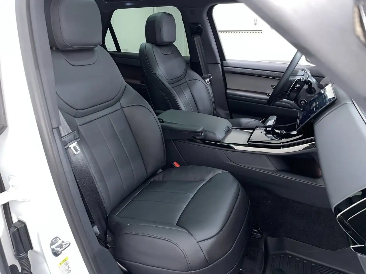Land Rover Range Rover Sport снимка Land Rover Range Rover Sport
