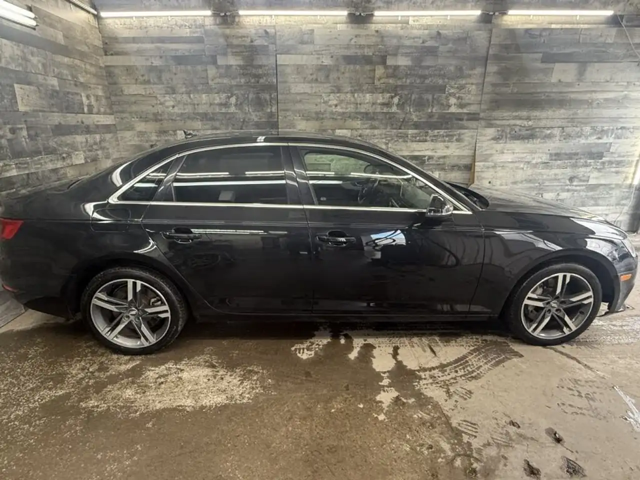 Audi A4 photo Audi A4