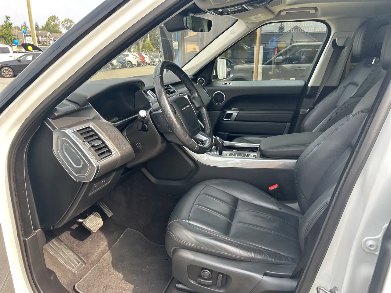 Land Rover Range Rover Sport снимка Land Rover Range Rover Sport